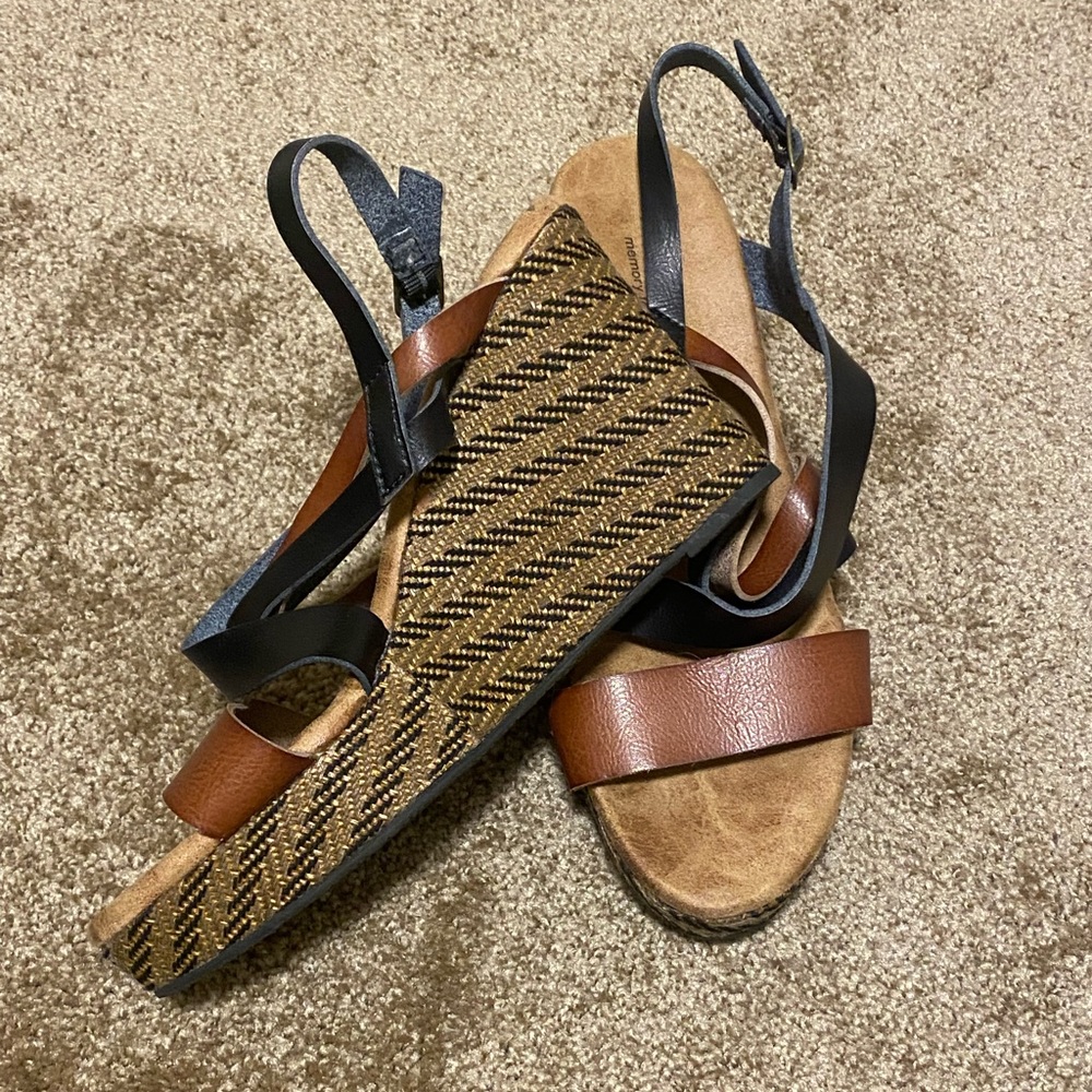 Maurice’s Black & Brown Wedges